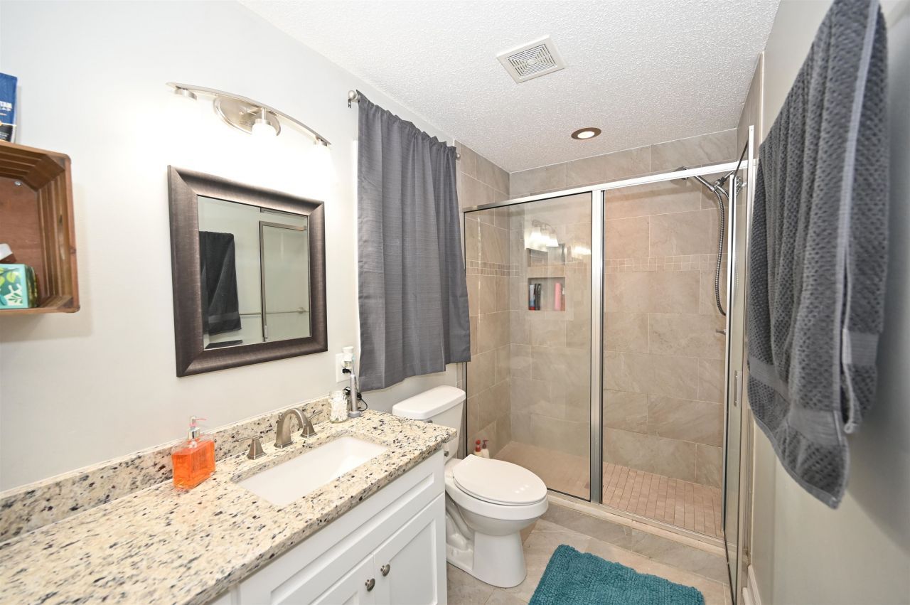 3210 Bryant St. Photo 16