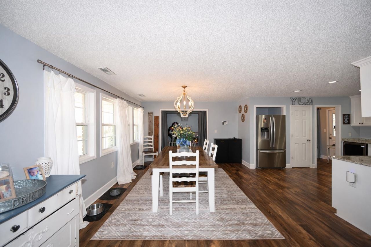 3210 Bryant St. Photo 7