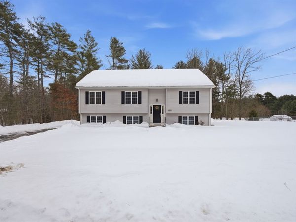 661 Wheelwright Rd, Barre, MA 01005