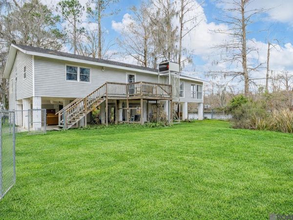 18739 River Bend Rd, Maurepas, LA 70449