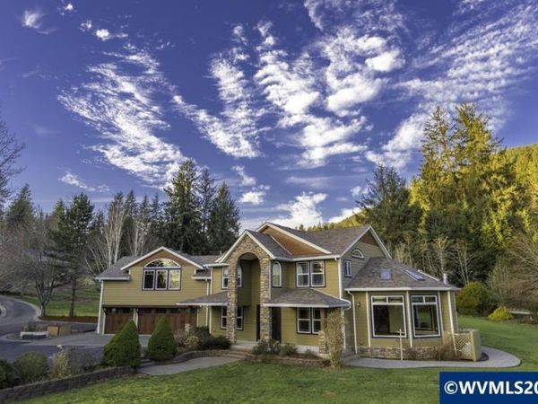 4055 Westwood Dr, Tillamook, OR 97141