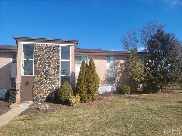 10003 Sakura Drive, Unit C, Sappington, MO 63128