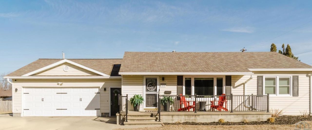 419 S Lynn Dr, Lemars, IA 51031 Main Photo