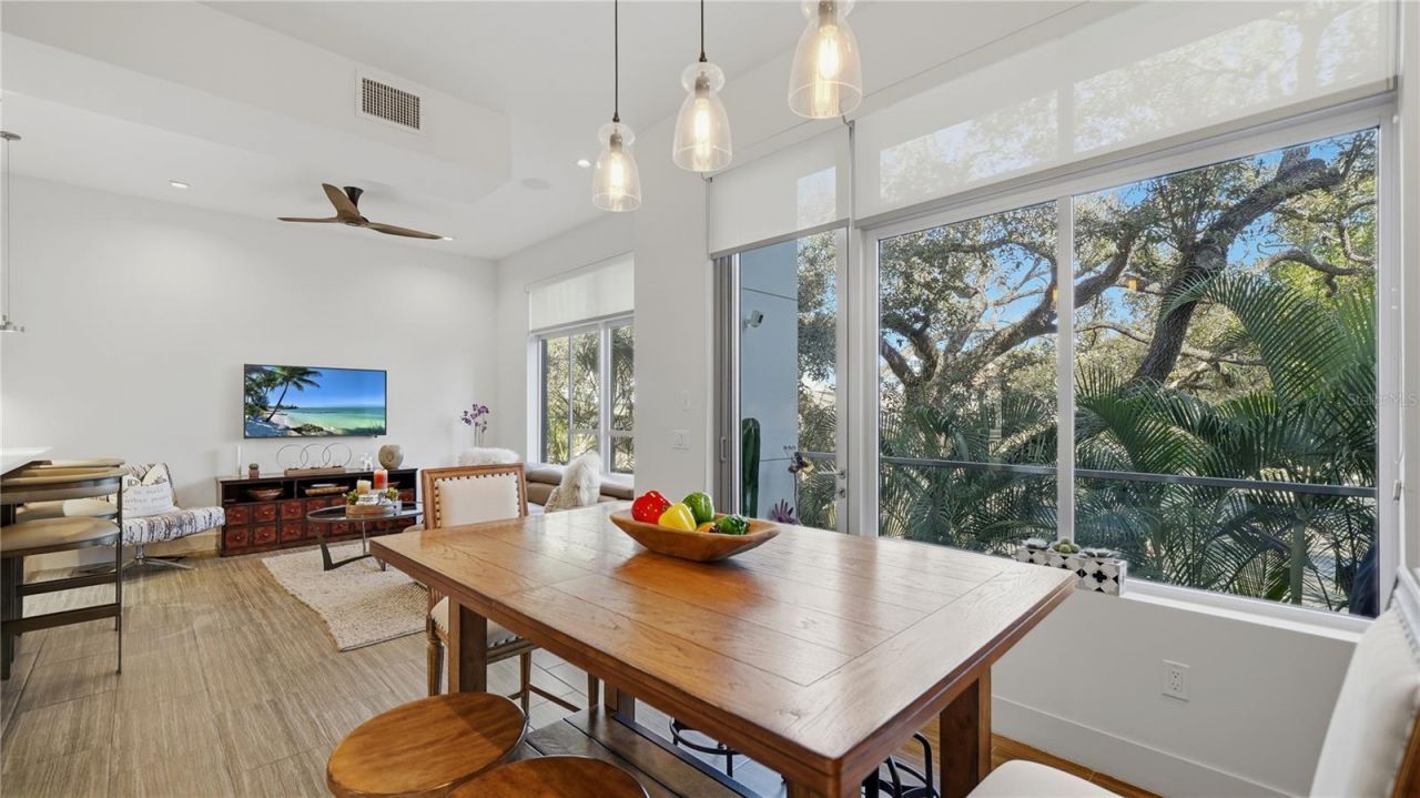 209 Cosmopolitan Court, Sarasota, FL 34236 Photo