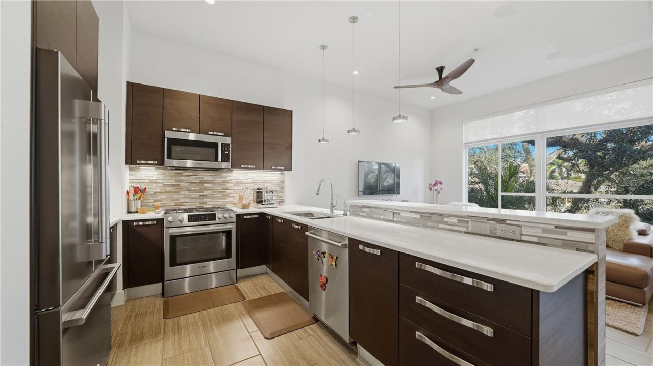 209 Cosmopolitan Court, Sarasota, FL 34236 Photo