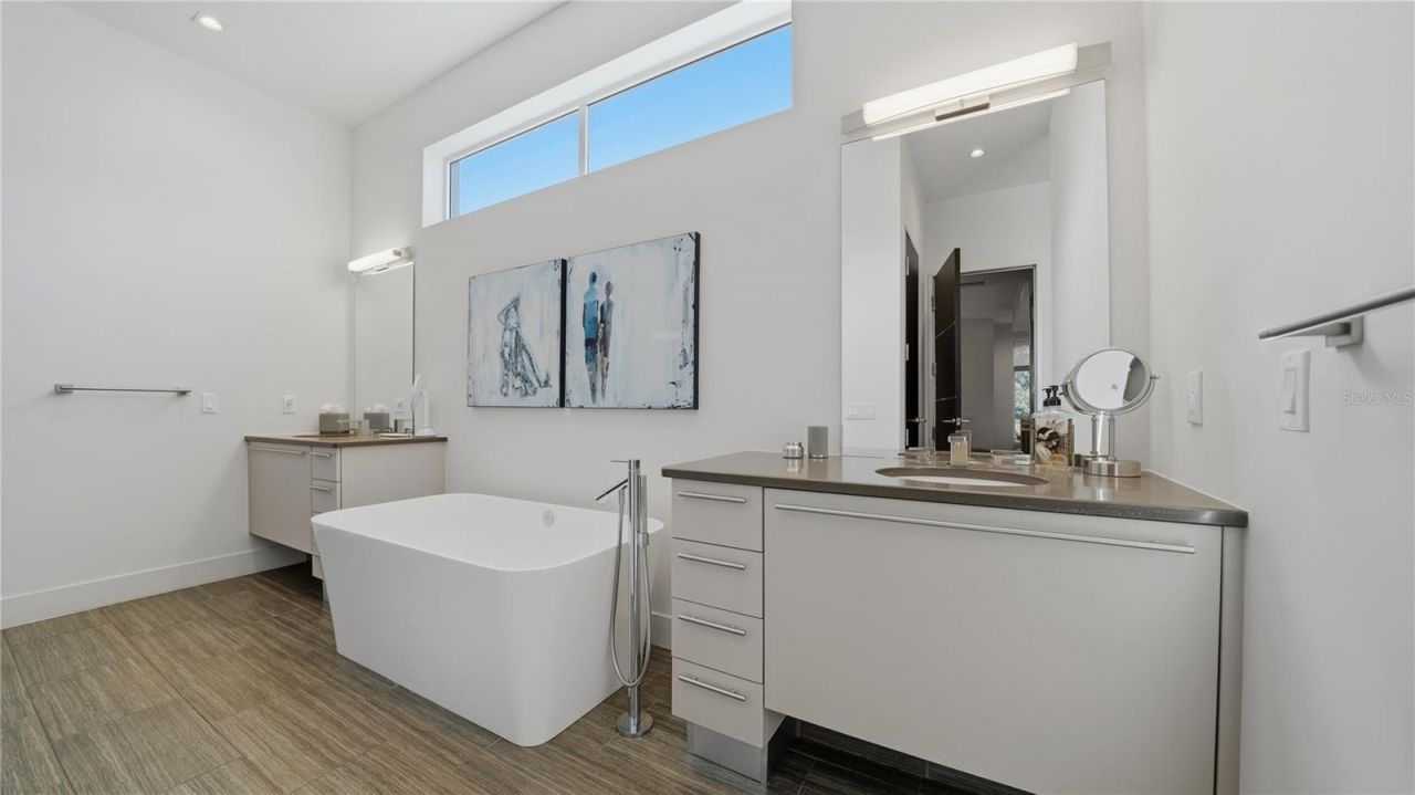 209 Cosmopolitan Court, Sarasota, FL 34236 Photo