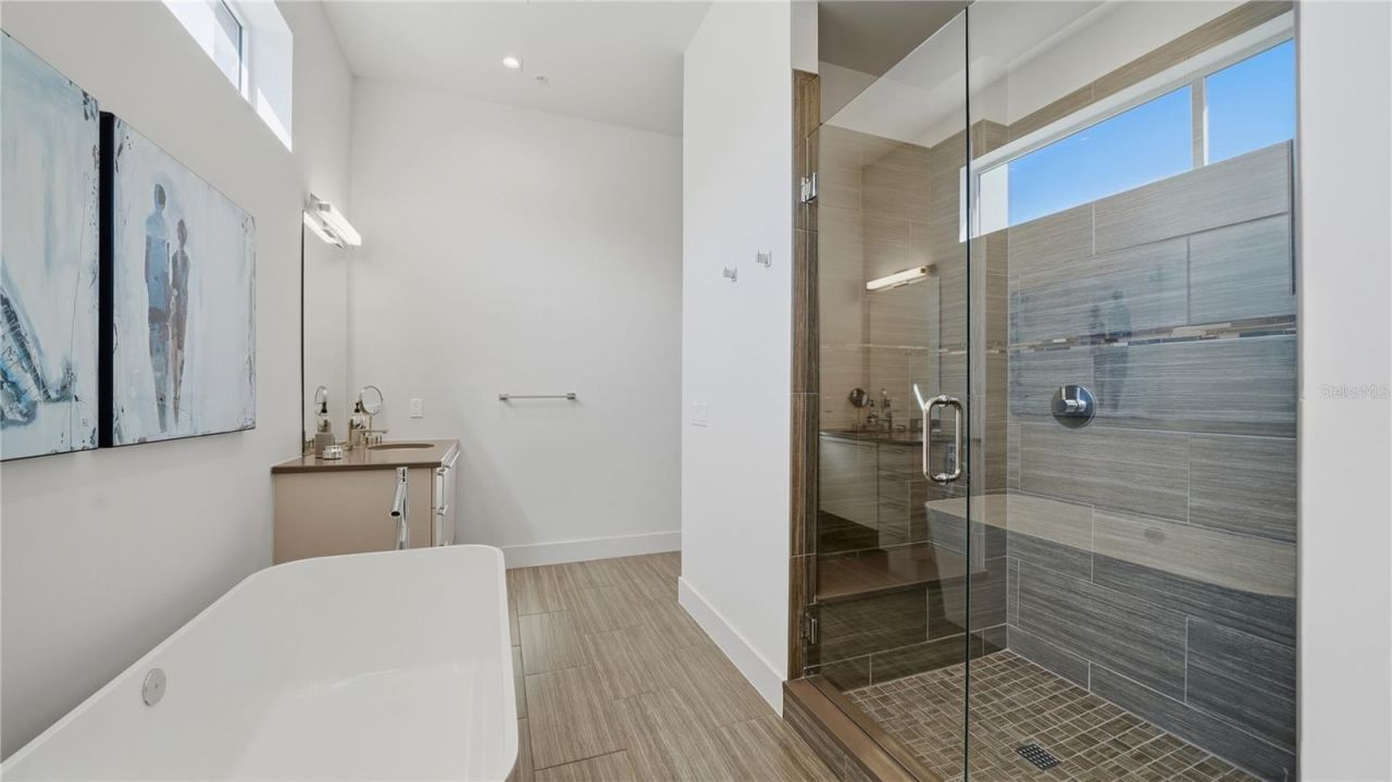 209 Cosmopolitan Court, Sarasota, FL 34236 Photo