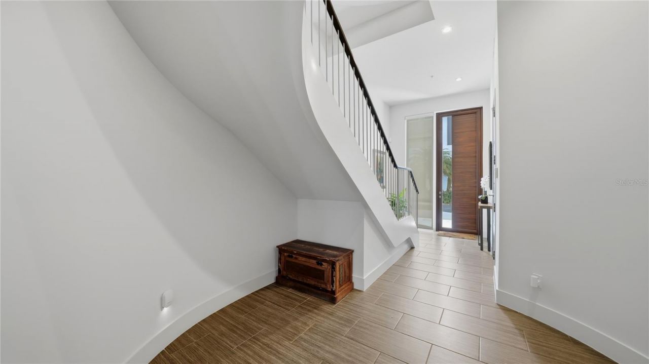 209 Cosmopolitan Court, Sarasota, FL 34236 Photo