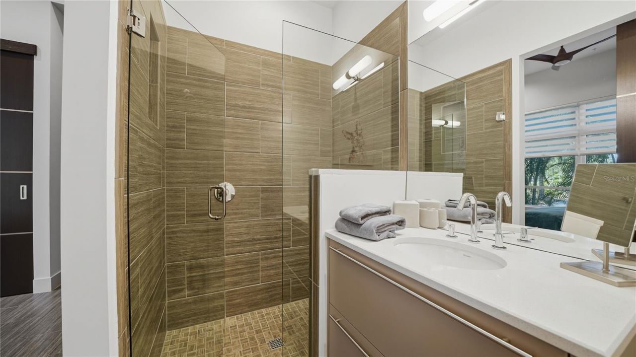 209 Cosmopolitan Court, Sarasota, FL 34236 Photo