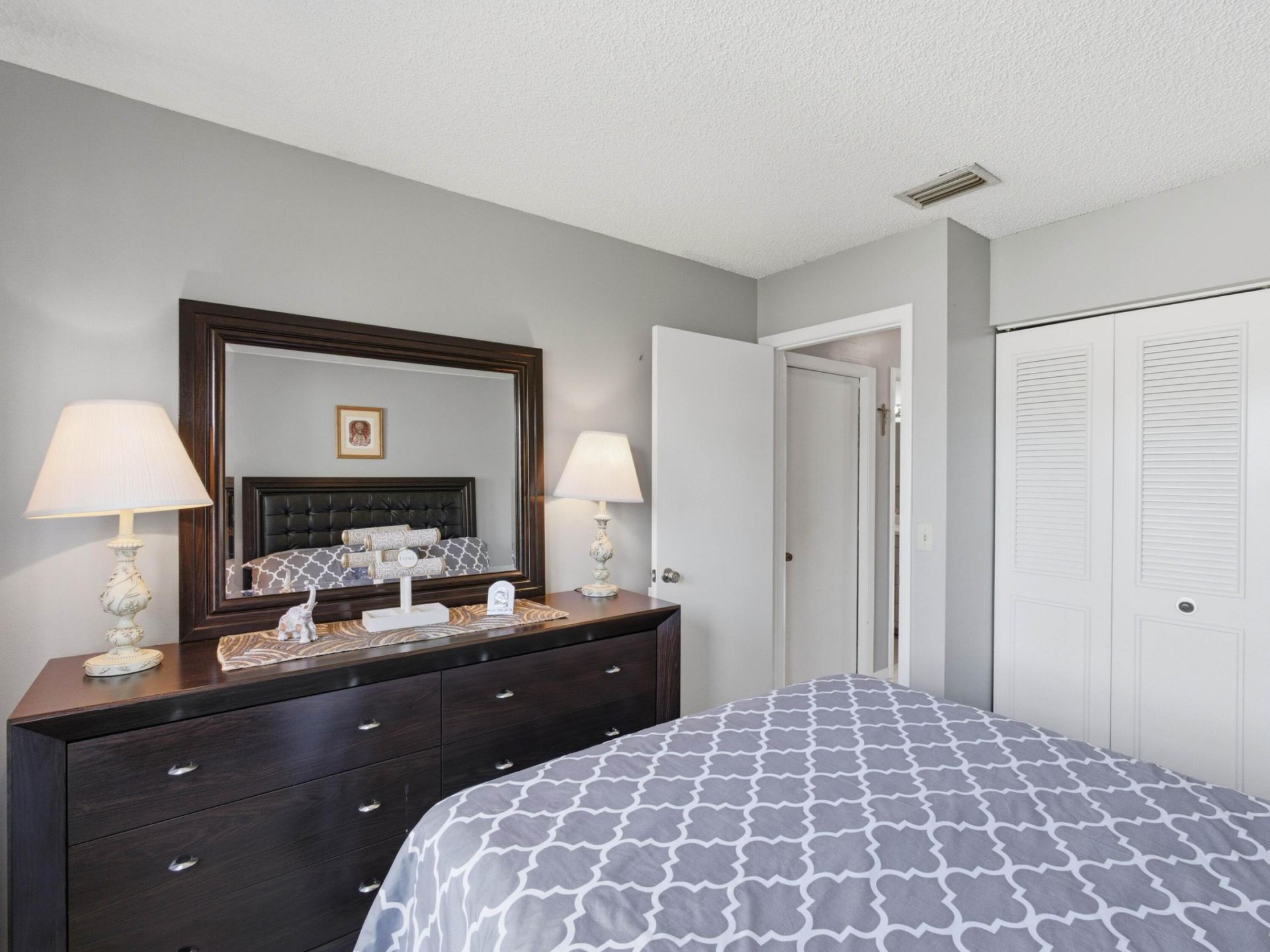 1285 Green Pine Boulevard, West Palm Beach, FL 33409 Photo