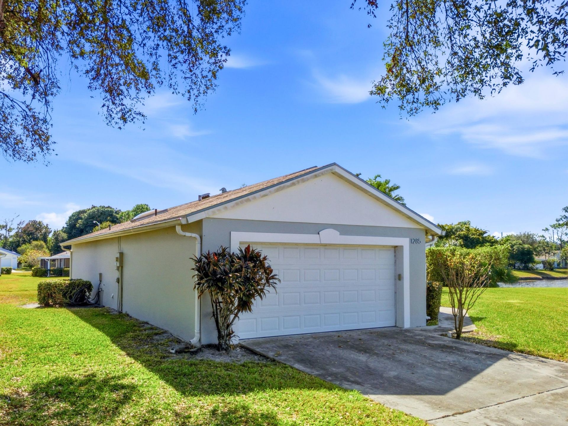 1285 Green Pine Boulevard, West Palm Beach, FL 33409 Photo