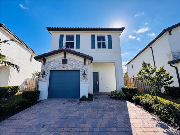 2437 NW 131st Cir, Unit 2437, Miami, FL 33167