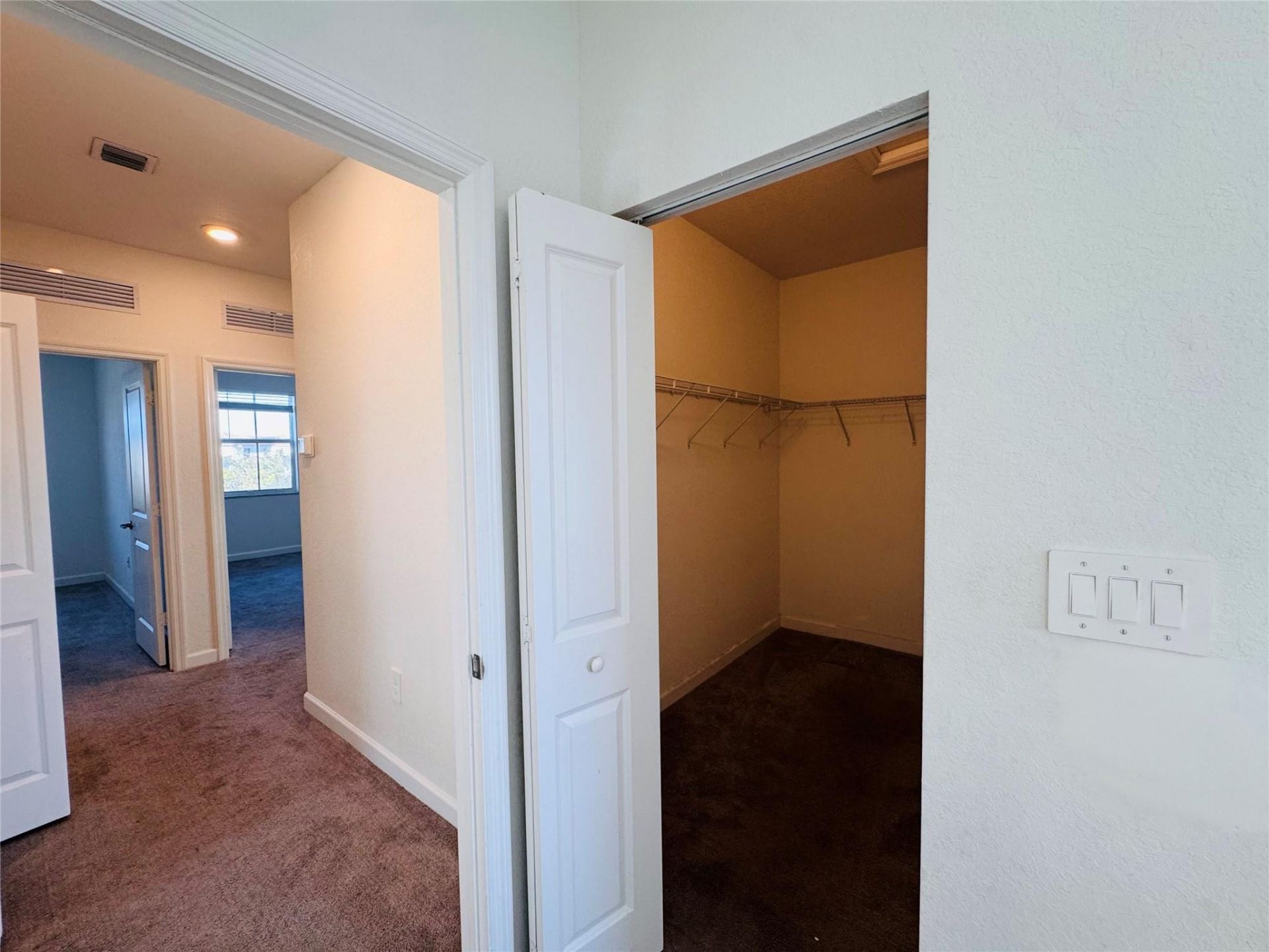 2437 NW 131st Circle, Unit 2437, Miami, FL 33167 Photo