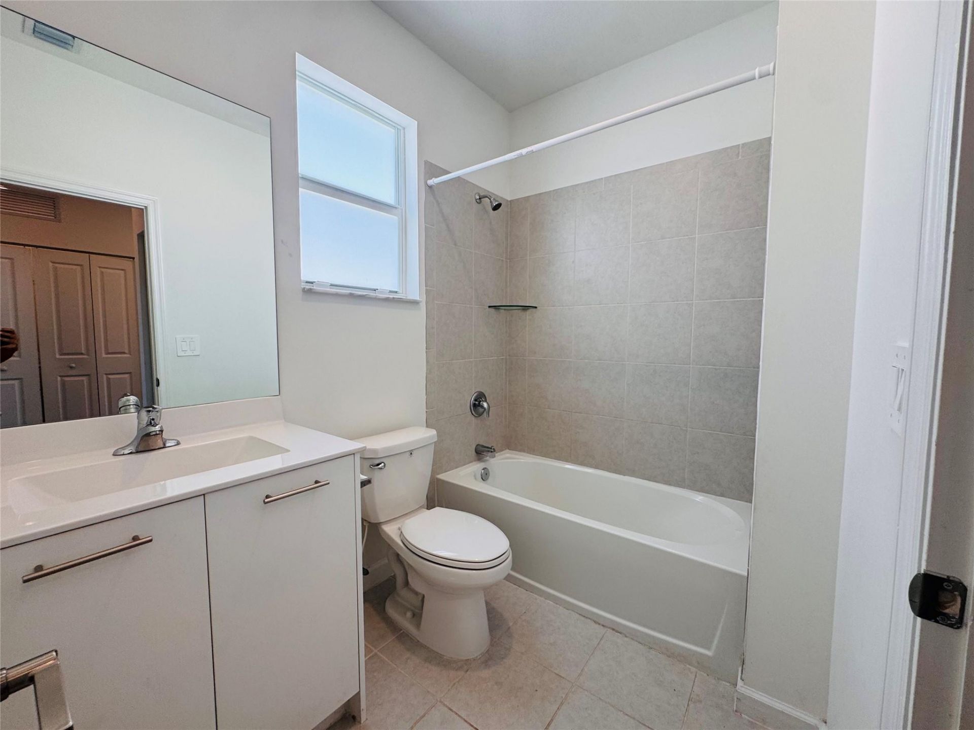 2437 NW 131st Circle, Unit 2437, Miami, FL 33167 Photo