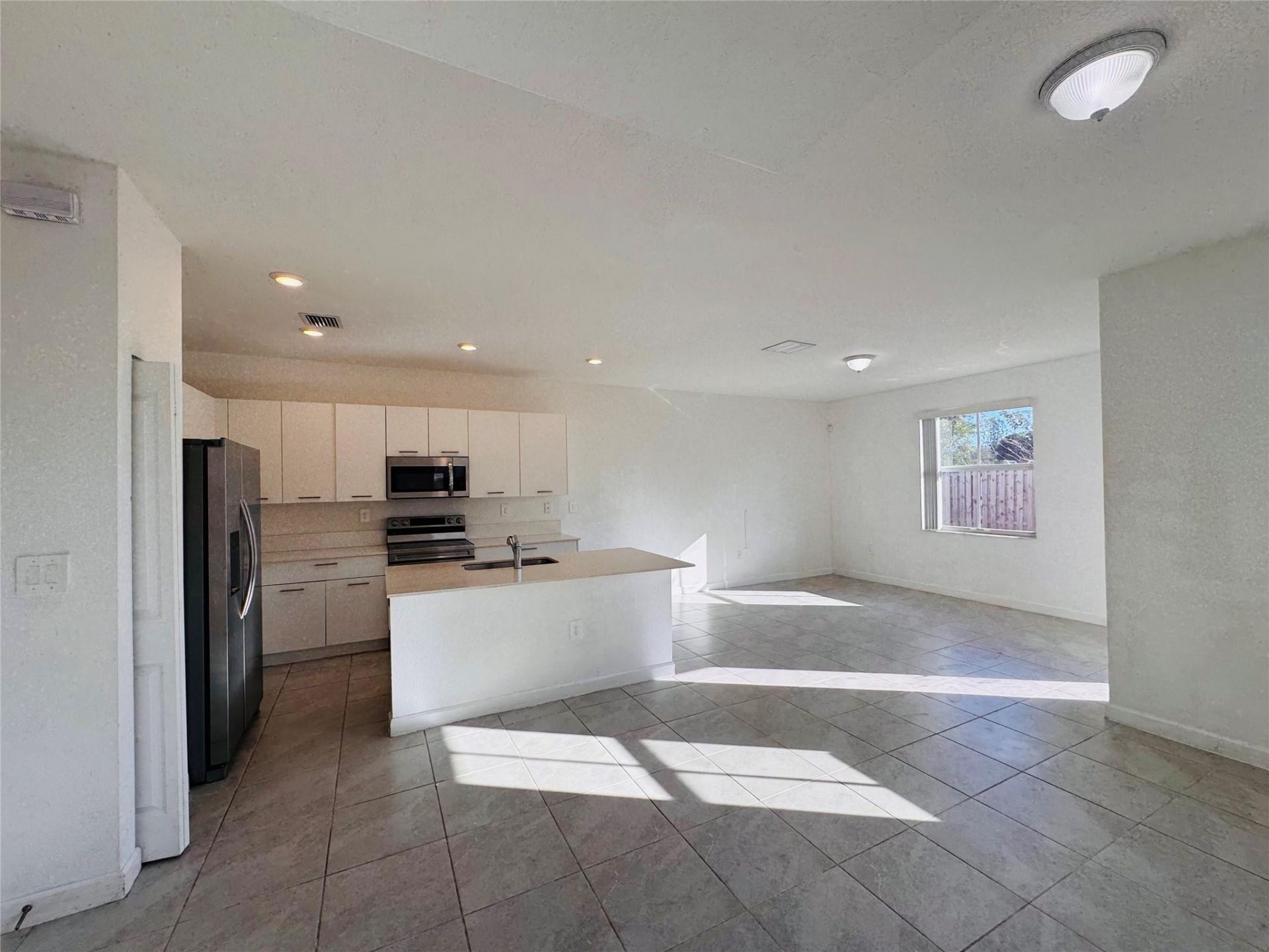 2437 NW 131st Circle, Unit 2437, Miami, FL 33167 Photo