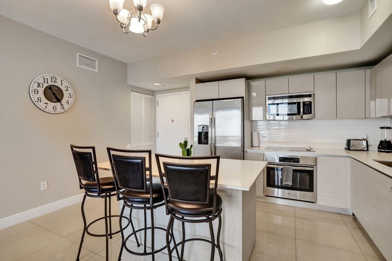 2600 E Hallandale Beach Boulevard, Unit T3210, Hallandale Beach, FL 33009 Photo