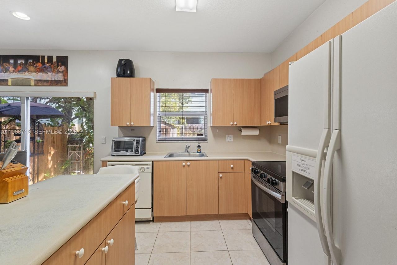 2947 SE 15th Ter, Homestead, FL 33035 Photo