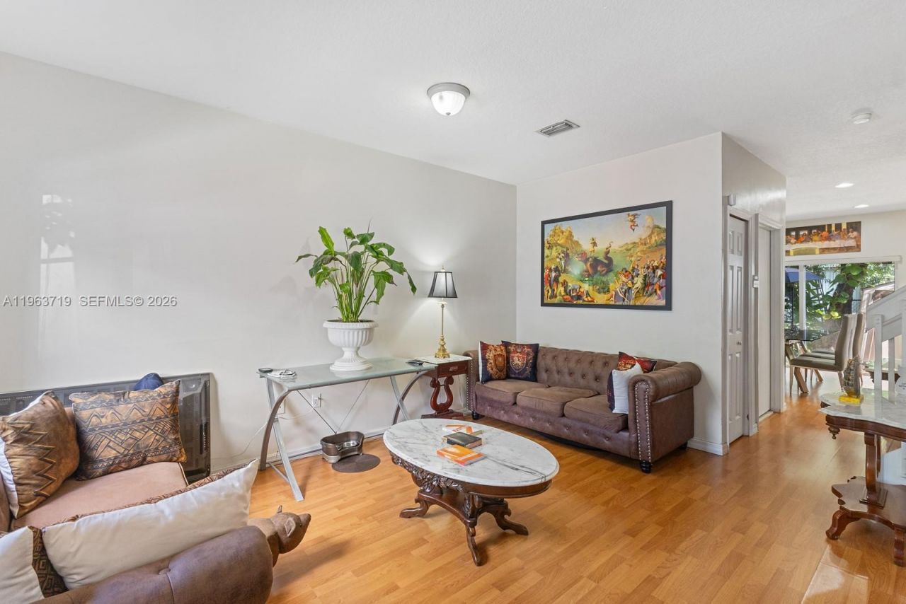 2947 SE 15th Ter, Homestead, FL 33035 Photo