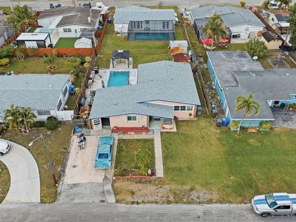 7121 Wilson St , Hollywood, FL 33024