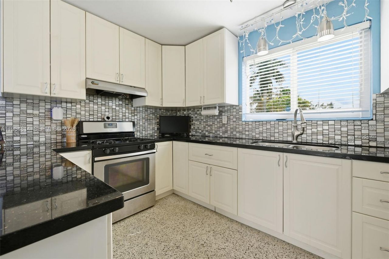 7121 Wilson St, Hollywood, FL 33024 Photo