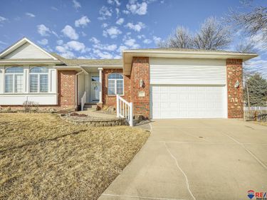 724 Villa Plaza, Papillion, NE 68046