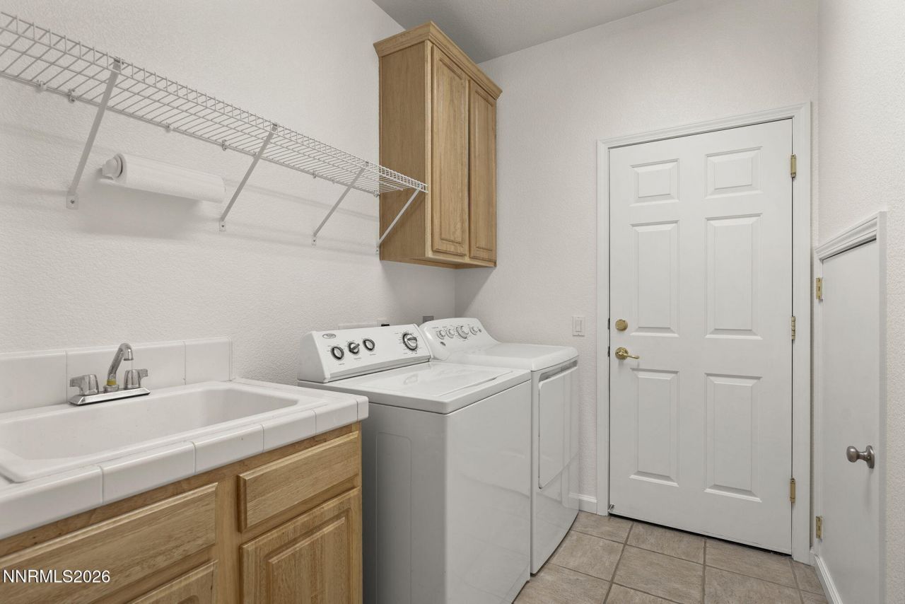 5700 Falcon Ridge Court, Sparks, NV 89436 Photo