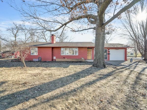 1411 8th Street , Milford, IA 51351