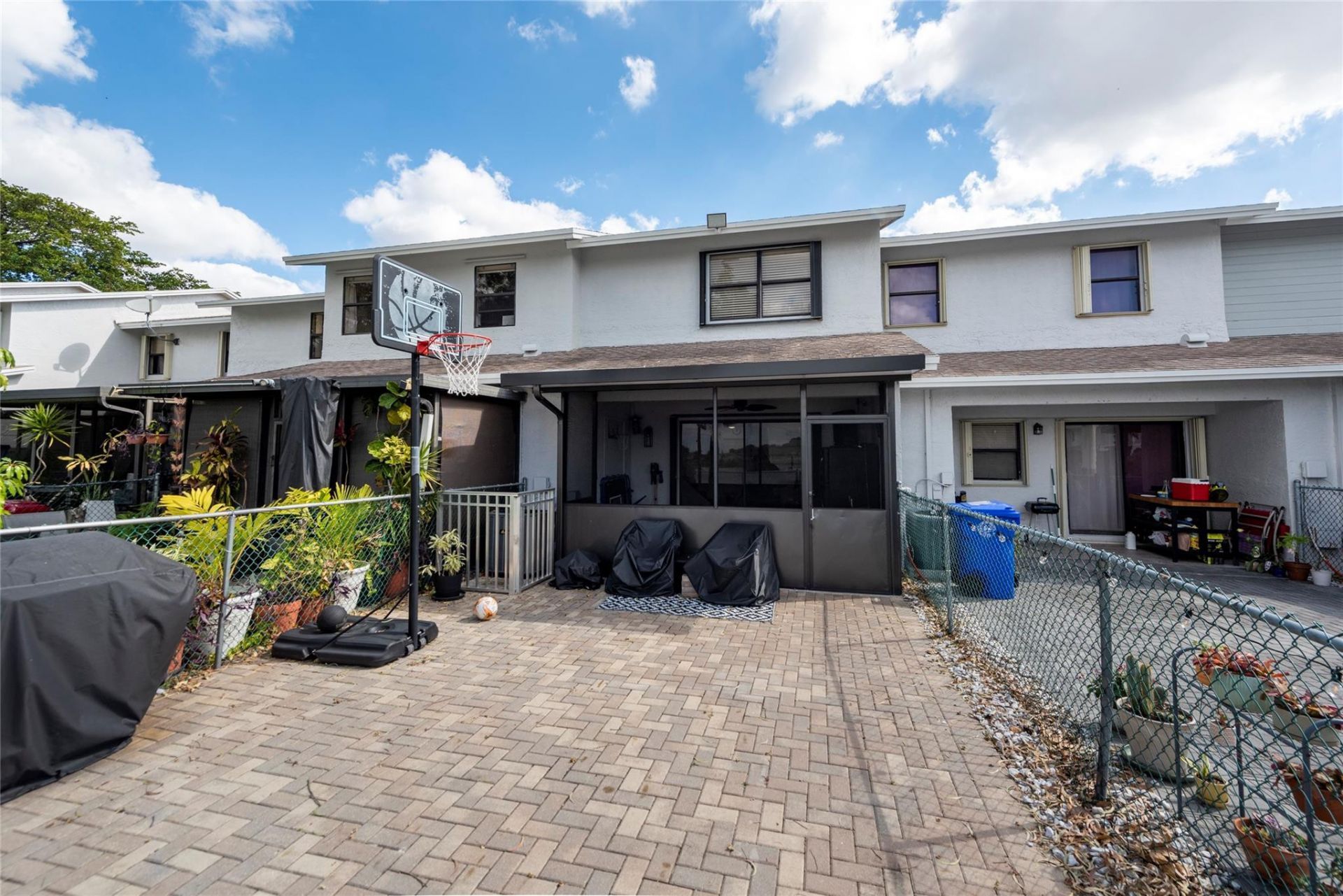 334 NW 103rd Terrace, Unit 334, Pembroke Pines, FL 33026 Photo