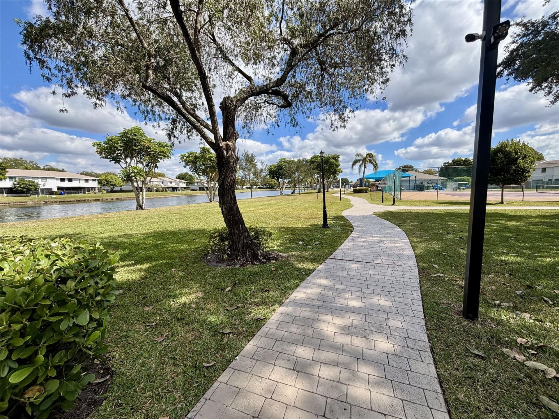 334 NW 103rd Terrace, Unit 334, Pembroke Pines, FL 33026 Photo