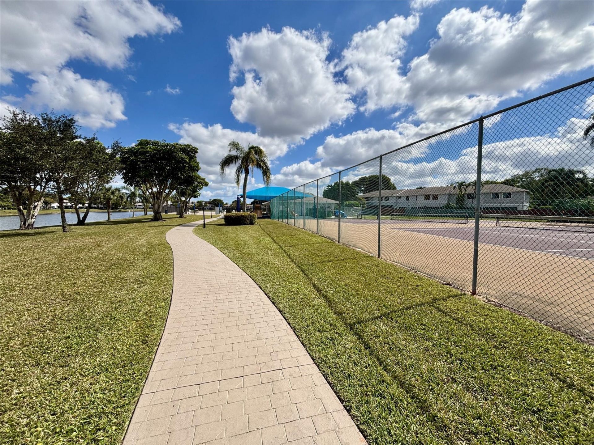 334 NW 103rd Terrace, Unit 334, Pembroke Pines, FL 33026 Photo
