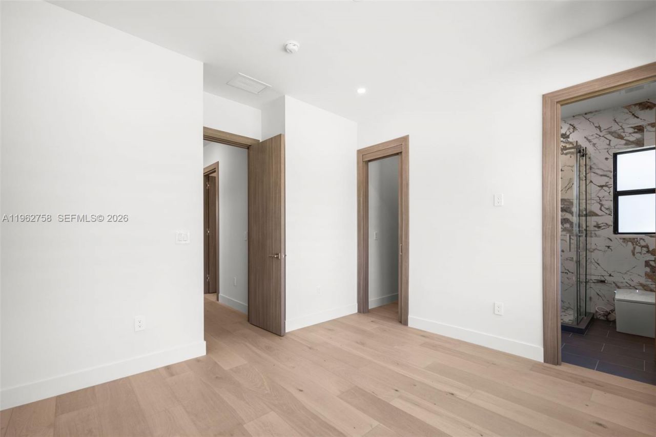 290 NW 48th St, Miami, FL 33127 Photo