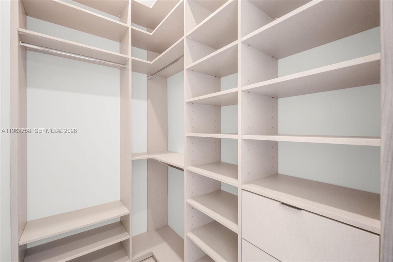 290 NW 48th St, Miami, FL 33127 Photo