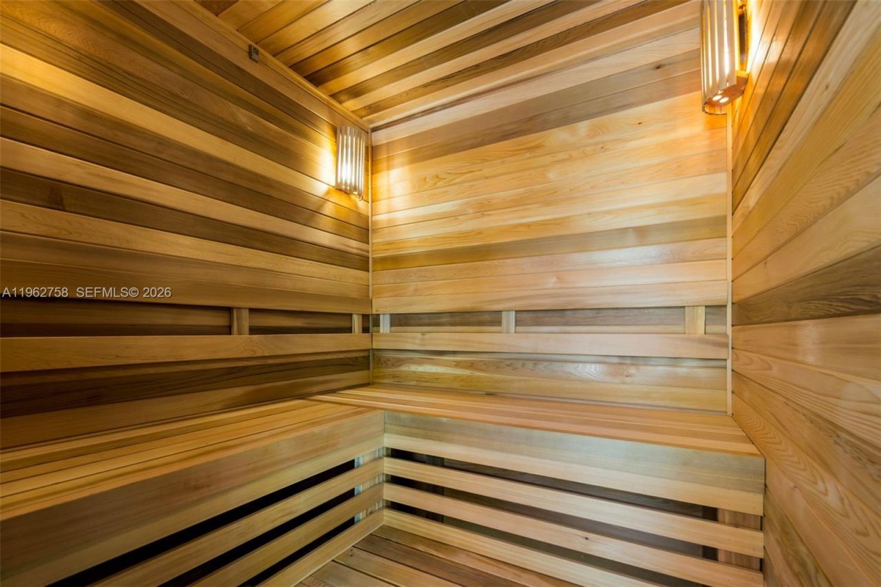 290 NW 48th St, Miami, FL 33127 Photo