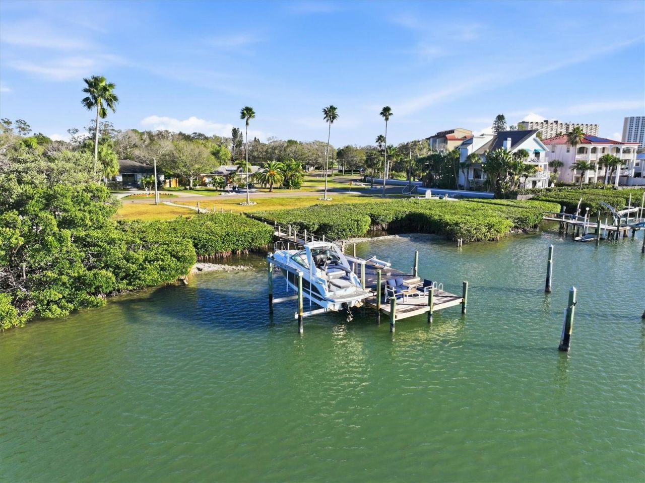 670 Sunset Drive S, Saint Petersburg, FL 33707 Photo