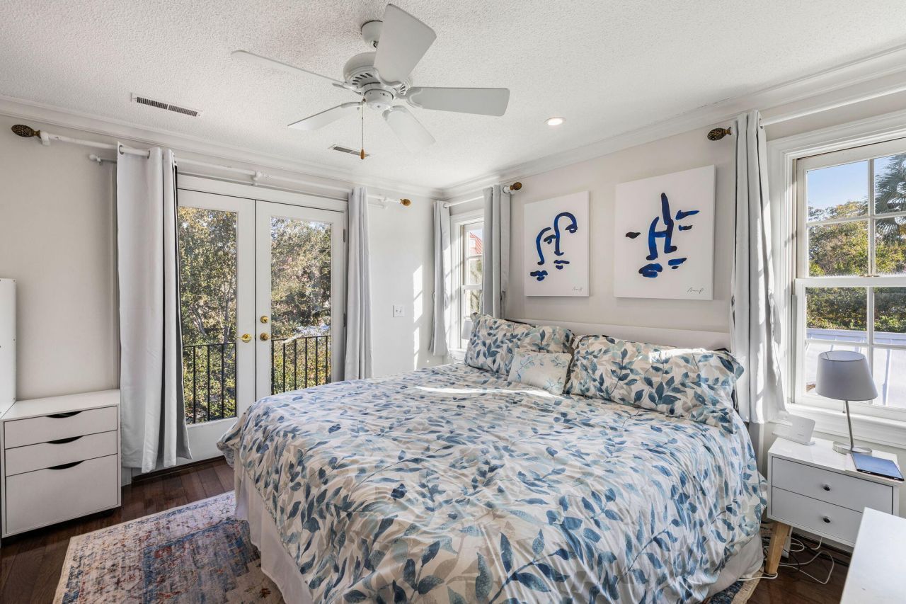 16 Logan Street Photo 17