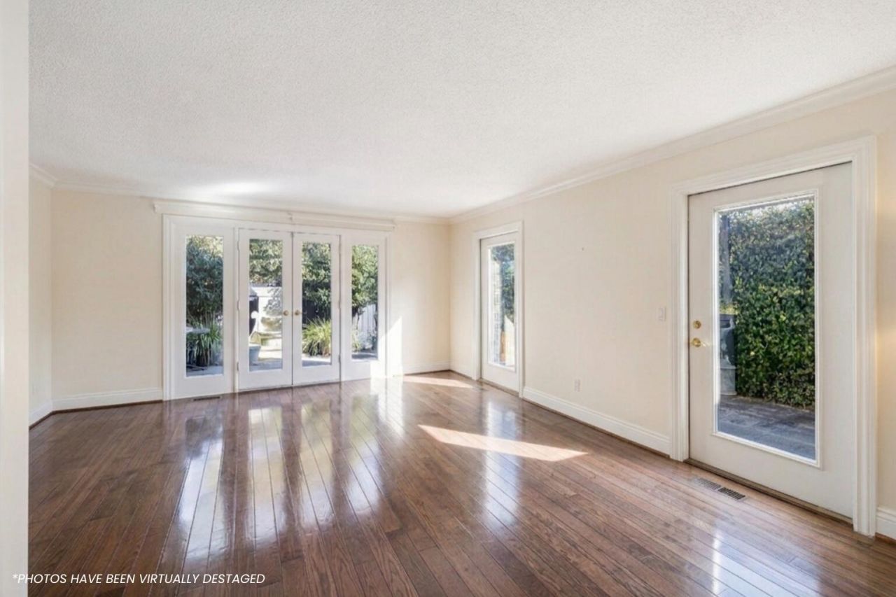 16 Logan Street Photo 27