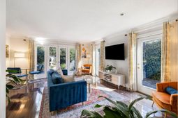 16 Logan Street photo 4