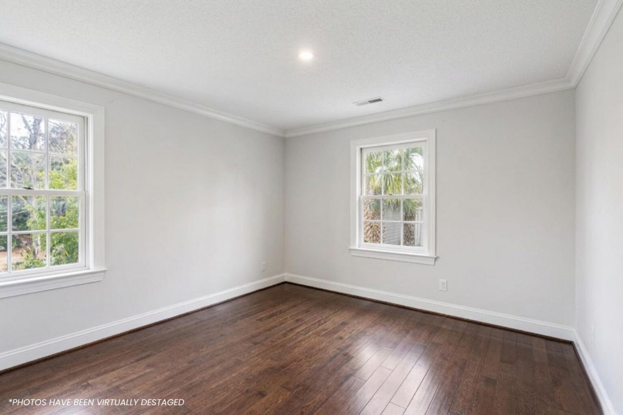 16 Logan Street Photo 31