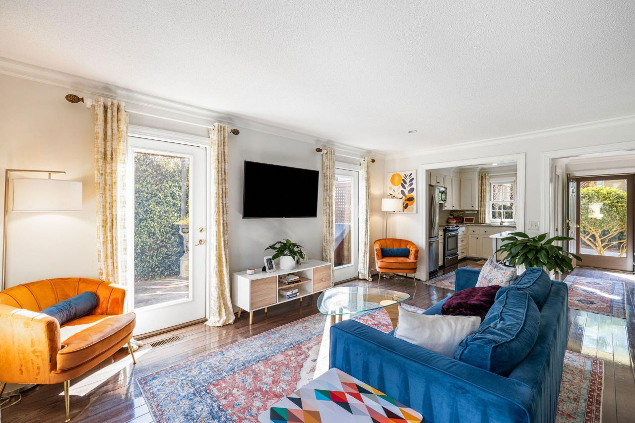 16 Logan Street Photo 5