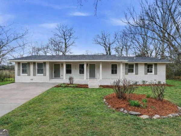 6122 Hillpine Drive, Douglasville, GA 30135