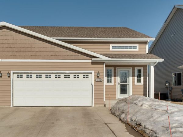 1158 44TH Avenue W, West Fargo, ND 58078