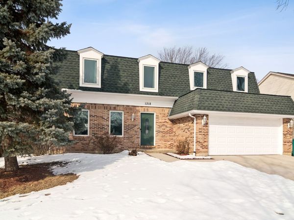 1318 Gail Drive, Buffalo Grove, IL 60089