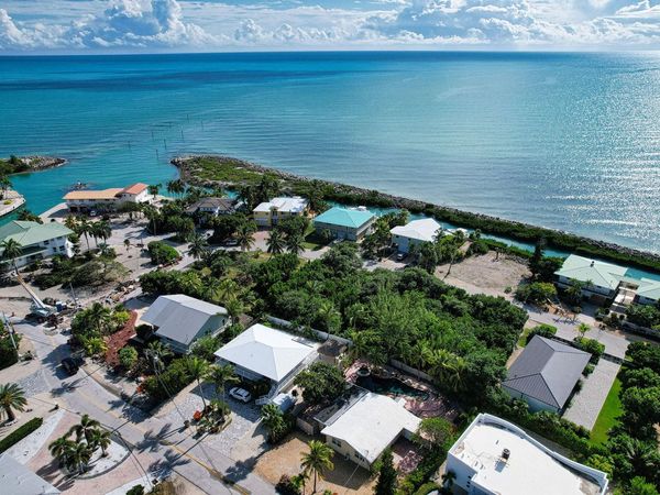 Lot 8 W Seaview Circle, Duck, FL 33050