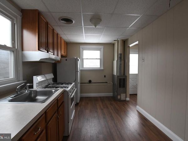 52 1/2 CHESTNUT STREET, PENNSVILLE, NJ 08070