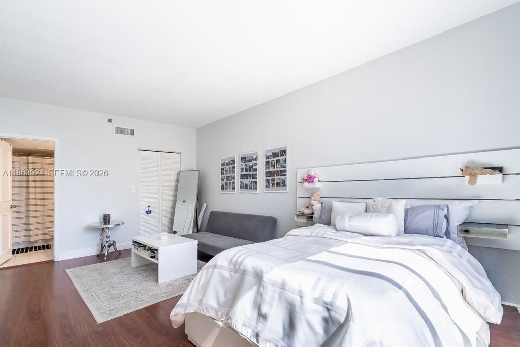 540 Brickell Key Dr , Unit 1619, Miami, FL 33131 Photo