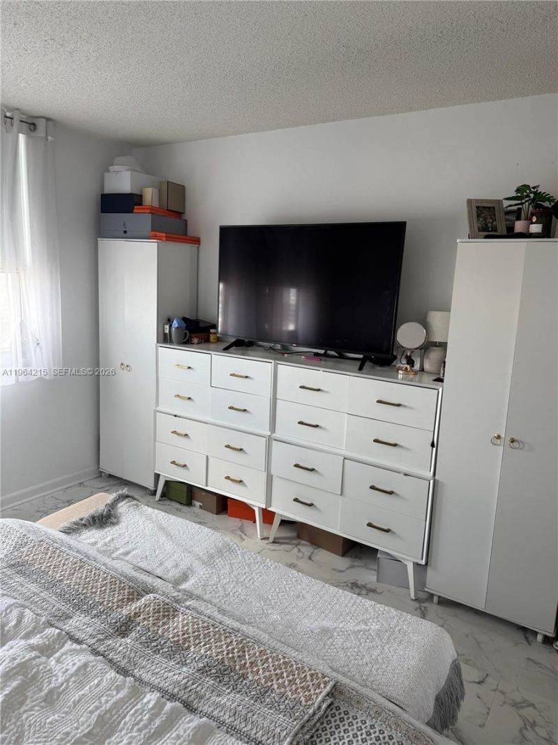 90 Alton Rd, Unit 1407, Miami Beach, FL 33139 Photo