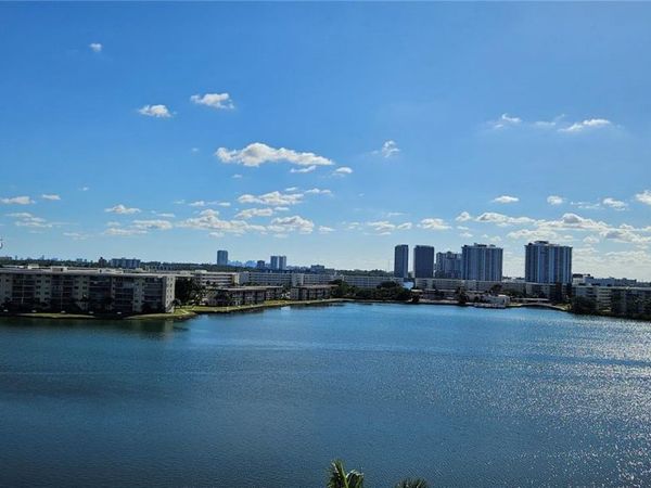 2851 NE 183rd St , Unit 817E, Aventura, FL 33160