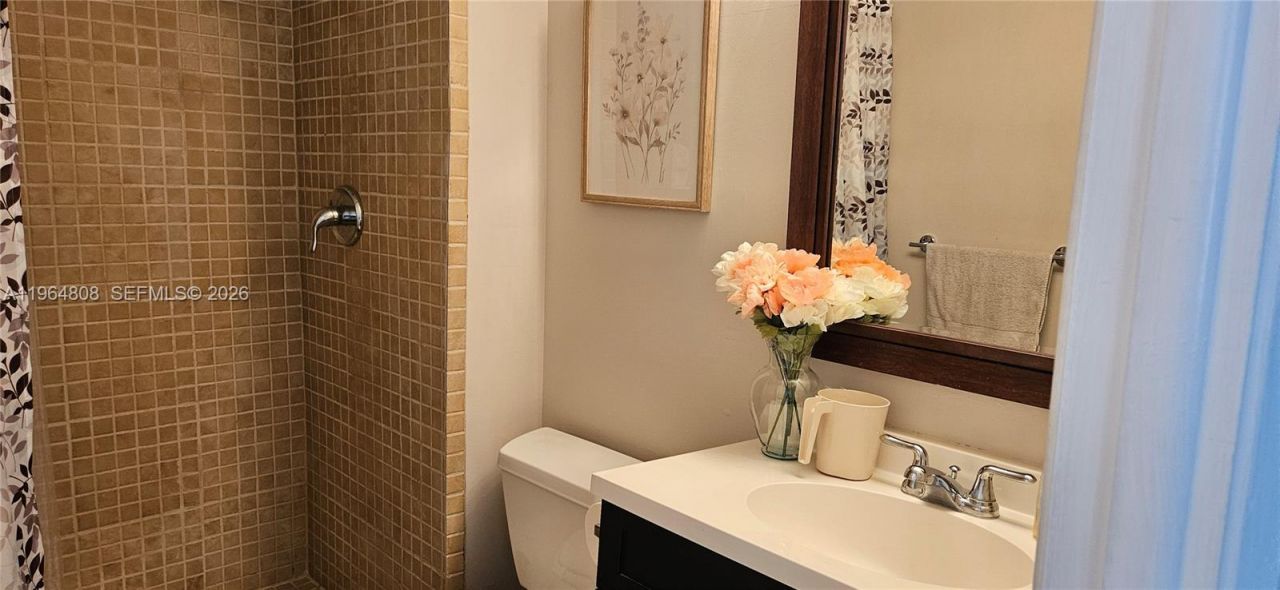 2851 NE 183rd St, Unit 817E, Aventura, FL 33160 Photo