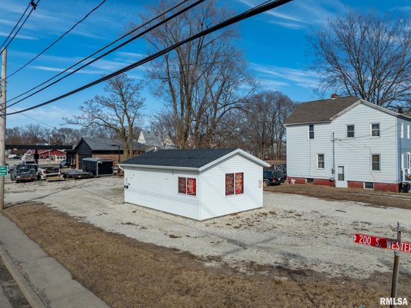 104 S WESTERN Avenue, Abingdon, IL 61410