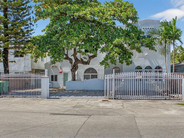 1680 NW 22nd Ct, Miami, FL 33125